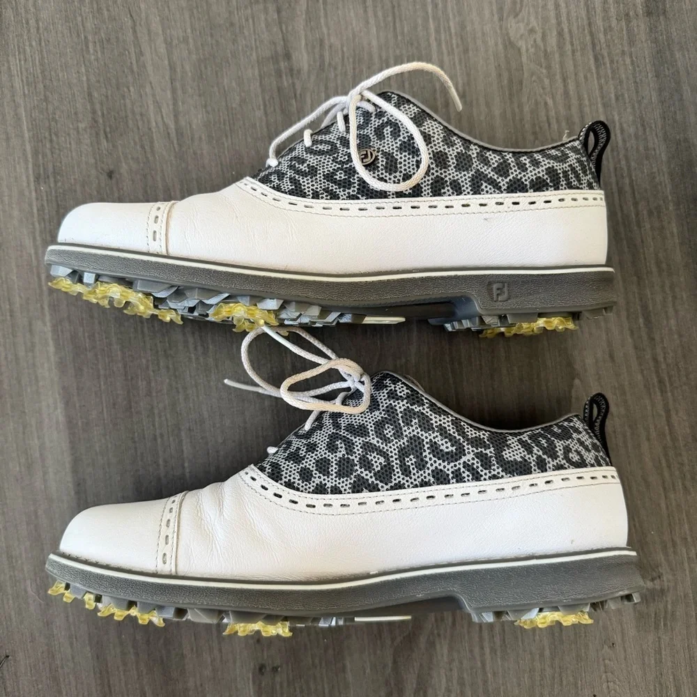 FootJoy Cap Toe Women golf shoes white gray animal print size 7.5 M